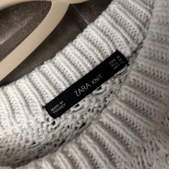 ‼️ 2️⃣0️⃣‼️ EUC ZARA KNIT (medium) - Picture 4 of 4